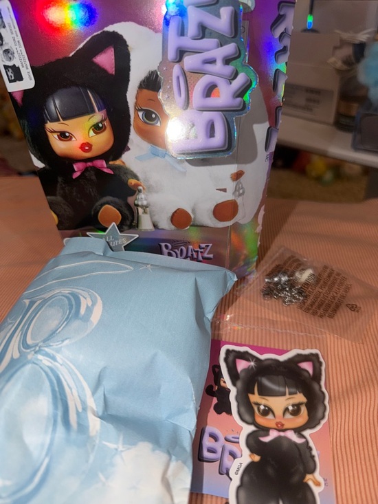 Other - Bratz Bratziez Iconz Kool Kat Jade w/ Charm Clip & Accessory [New]